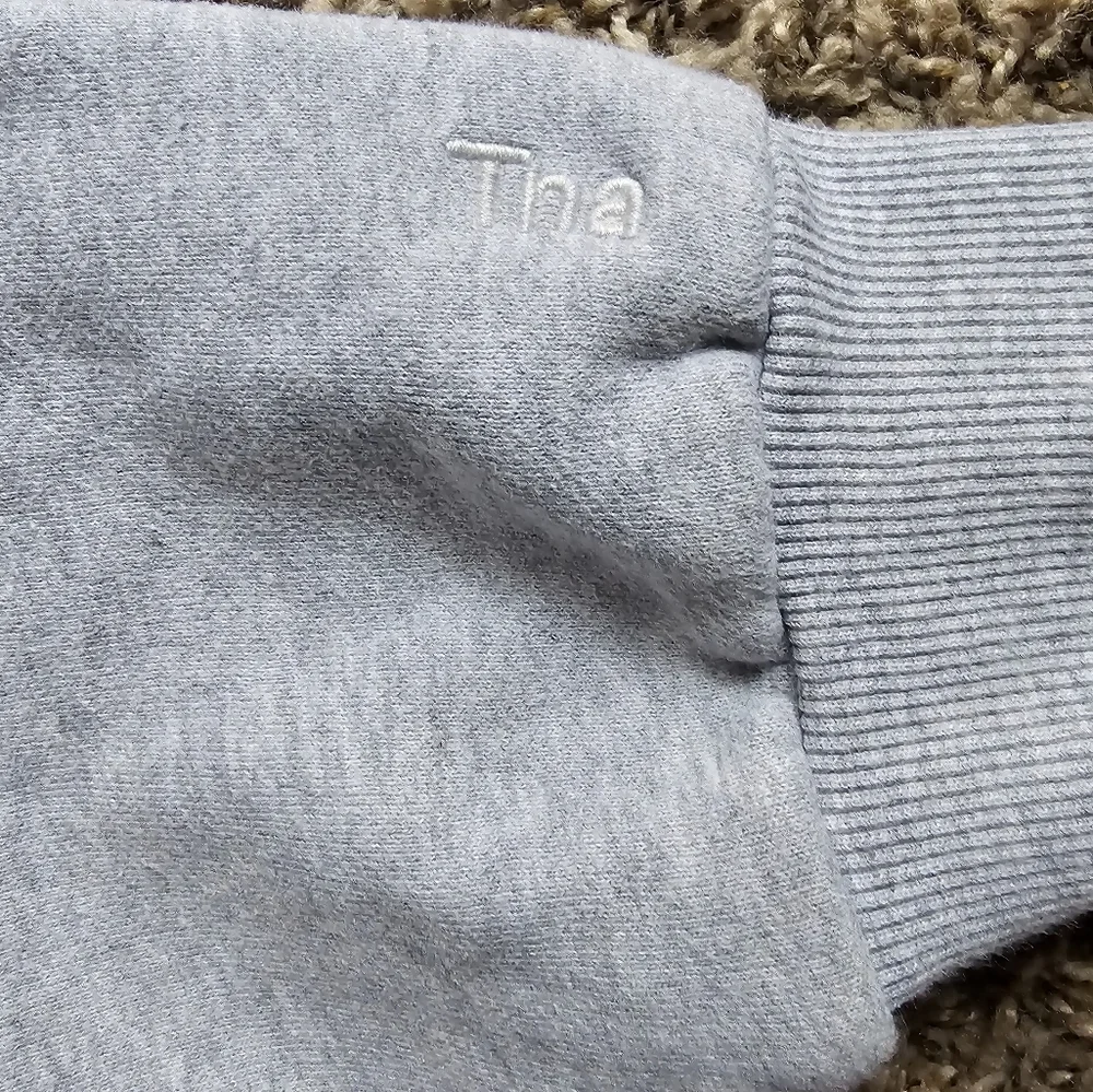 TNA Aritzia fleece cropped gray 1/3 zip up‎ longsleeve sweatshirt size L